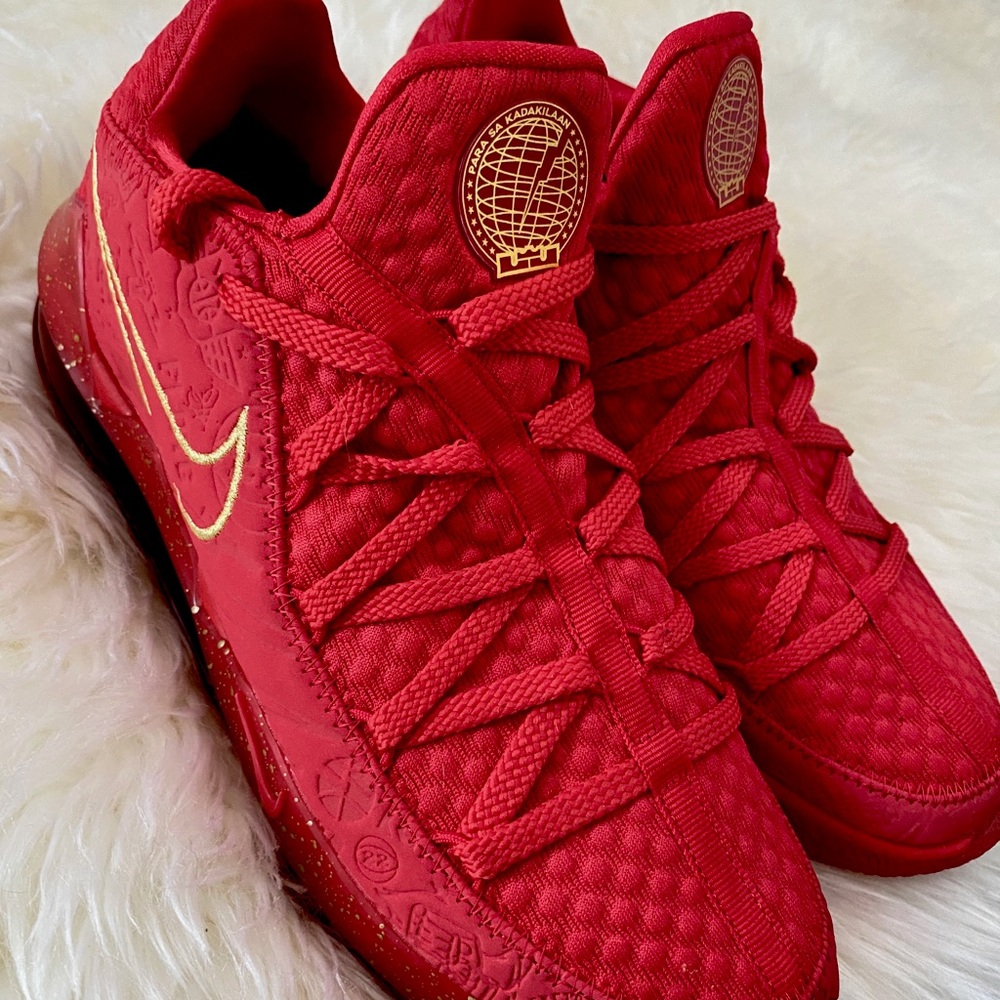 Nike LeBron 17 Low Sneakers - Unisex